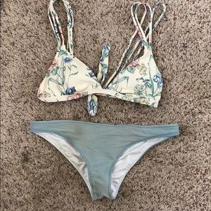 O’Neill bikini top